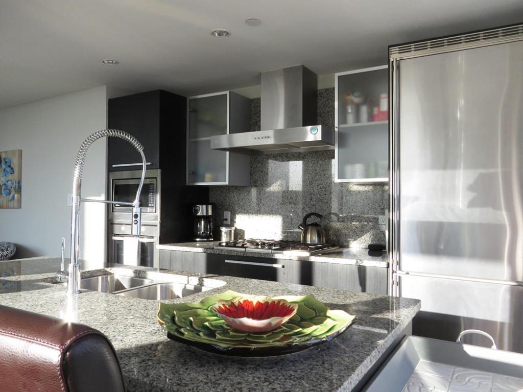 11Th Heaven Apartment Victoria Luaran gambar