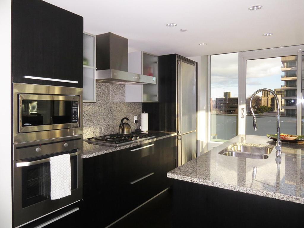 11Th Heaven Apartment Victoria Luaran gambar