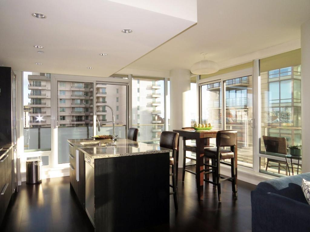 11Th Heaven Apartment Victoria Luaran gambar